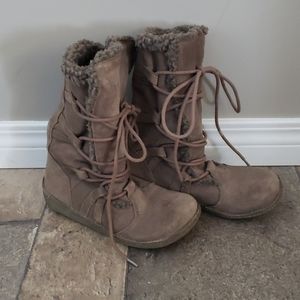 Rocket dog boots